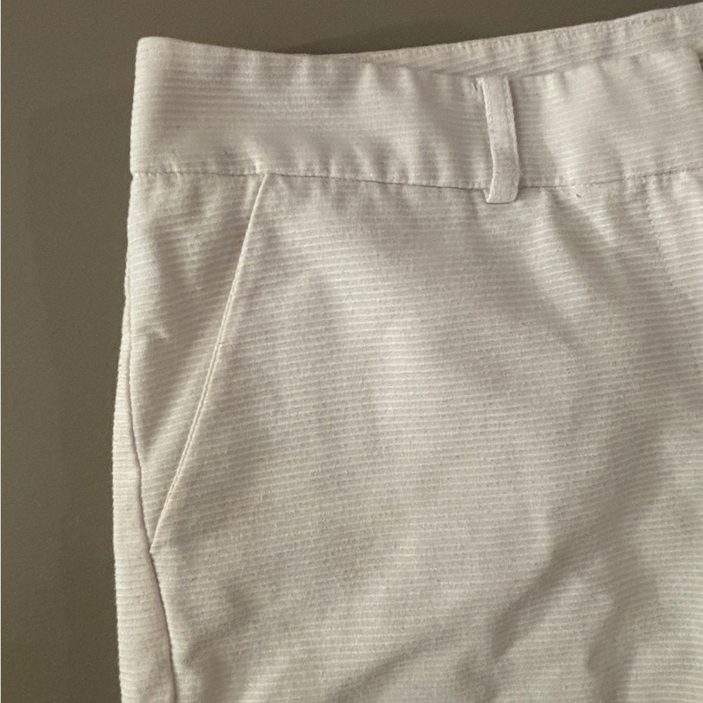 Elegant White Women's Bermuda Shorts - Picture 4 of 5